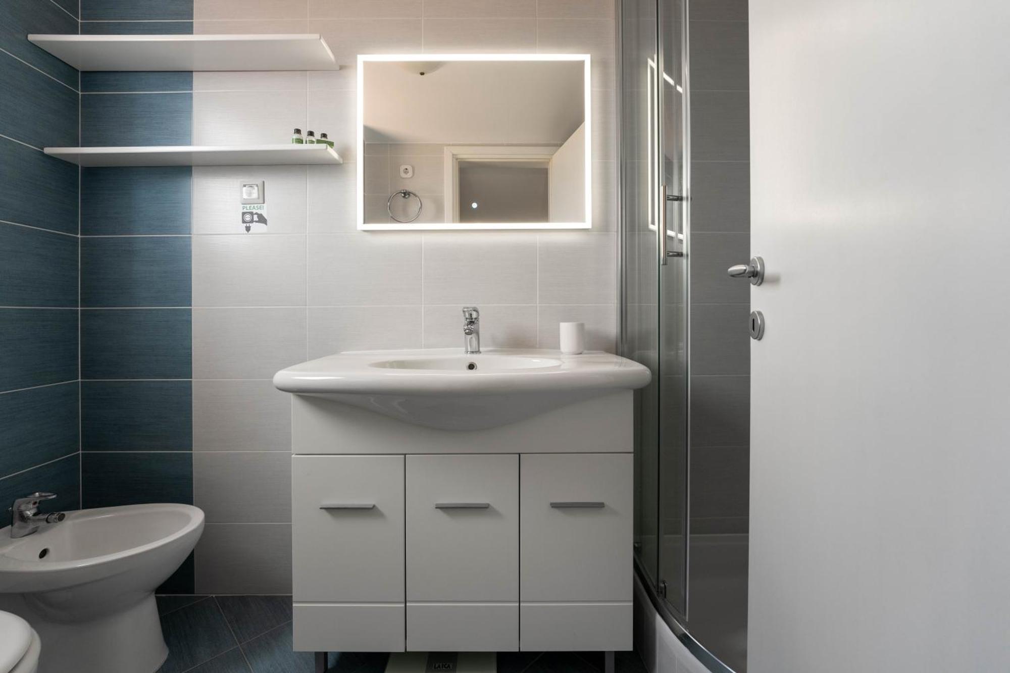 Degrassi Square Apartments (Adults Only) Vrsar Exterior foto