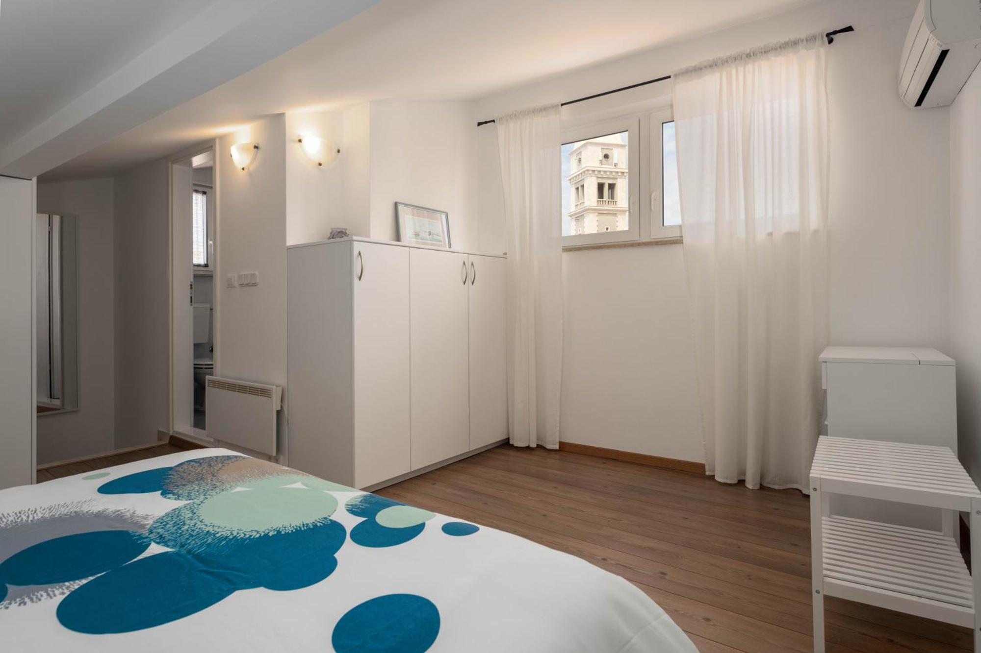 Degrassi Square Apartments (Adults Only) Vrsar Exterior foto